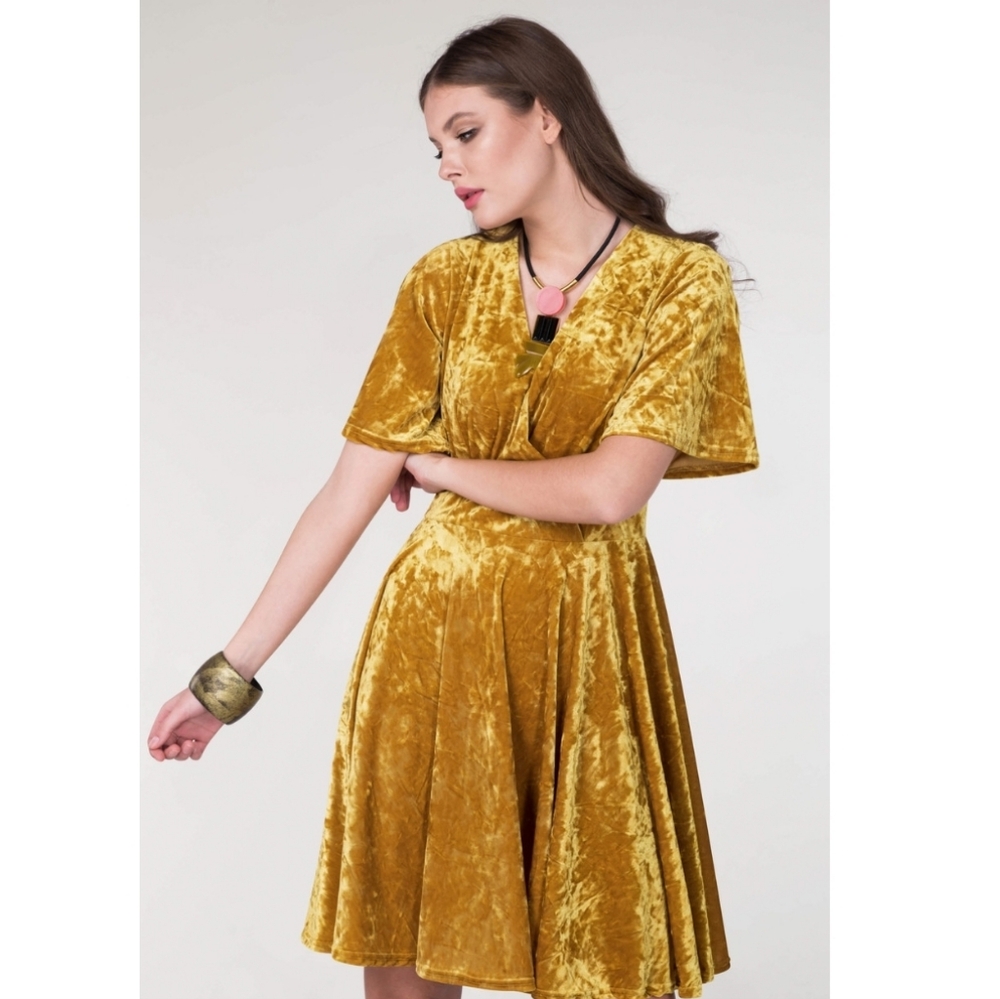 10 M L Closet London Velvet Gold Wrap Dress Mini Holiday Flare